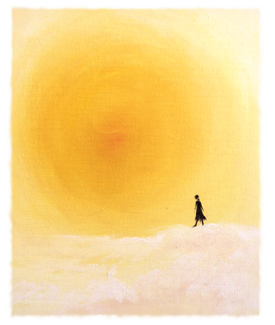 mujer andando sobre una puesta de sol